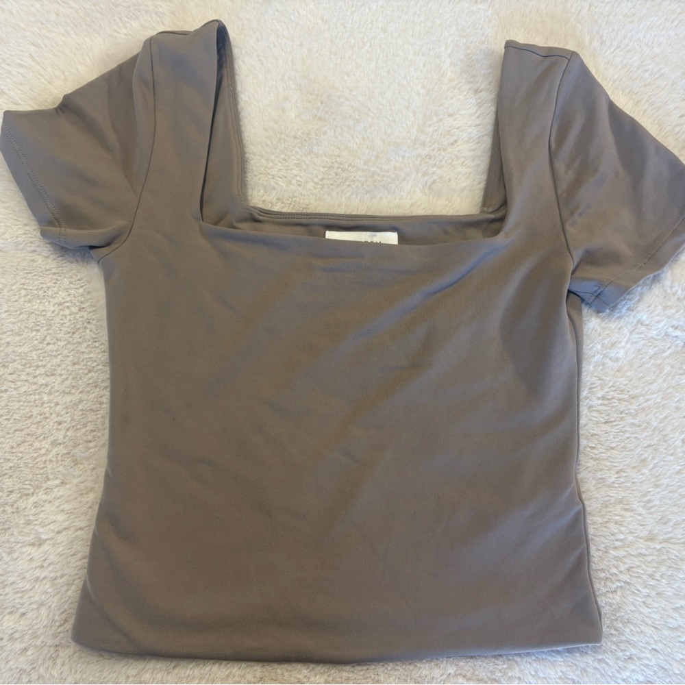 ARITZIA BABATON contour square neck crop tee size Small